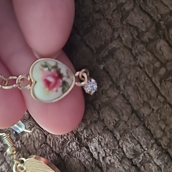 - Rose Heart Dangle Earrings - Picture 3 of 3